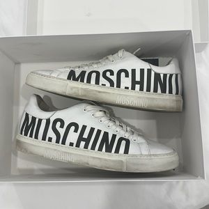 Men’s moschino shoes